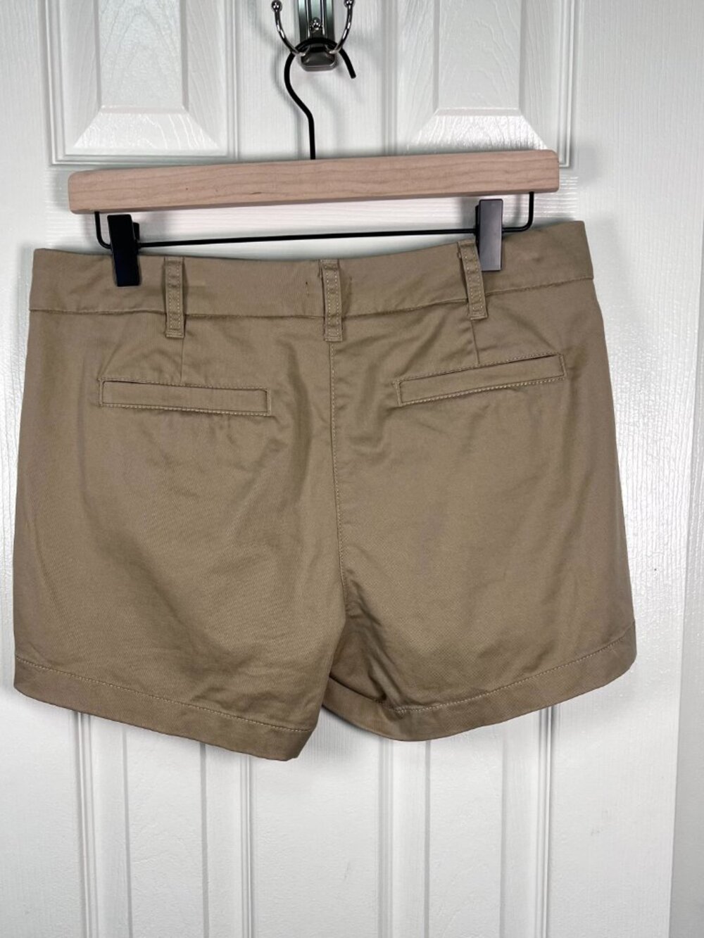 J. Crew 4in Chino Shorts Khaki Size 6 - Picture 2 of 5